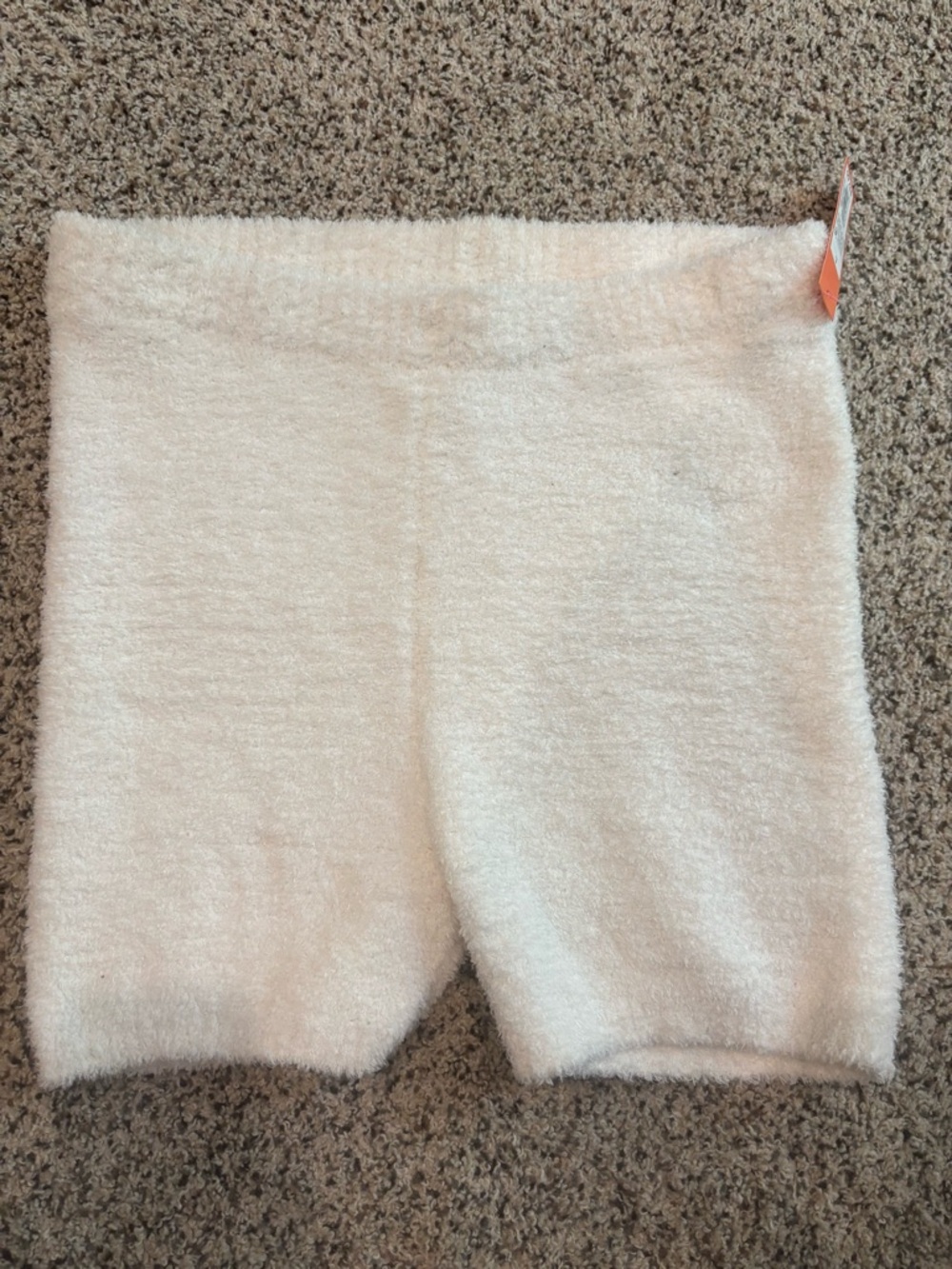 Colsie Cream Terry Knit Women’s Shorts. Size L. NWT - Picture 5 of 5